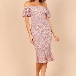 PETAL AND PUP CLAIRE SHIRRED BODYCON OFF SHOULDER MIDI DRESS - PINK FLORAL, S
